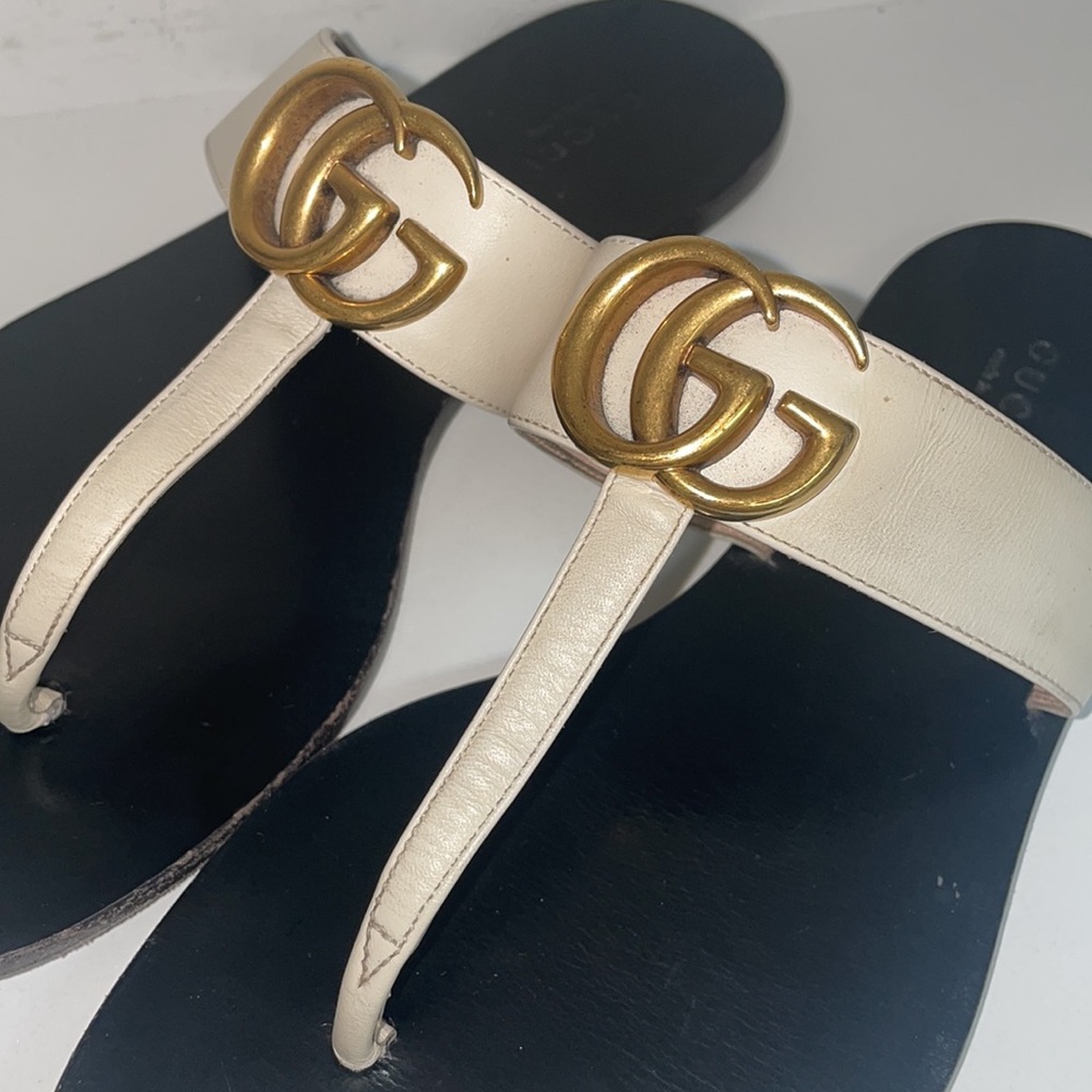 Gucci GG t strap sandal perfect condition authentic
